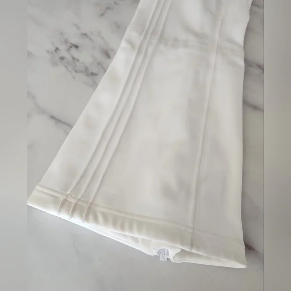 NWT Free People Movement Valencia White flare Ski / snowboarding pants snow suit - Picture 5 of 12